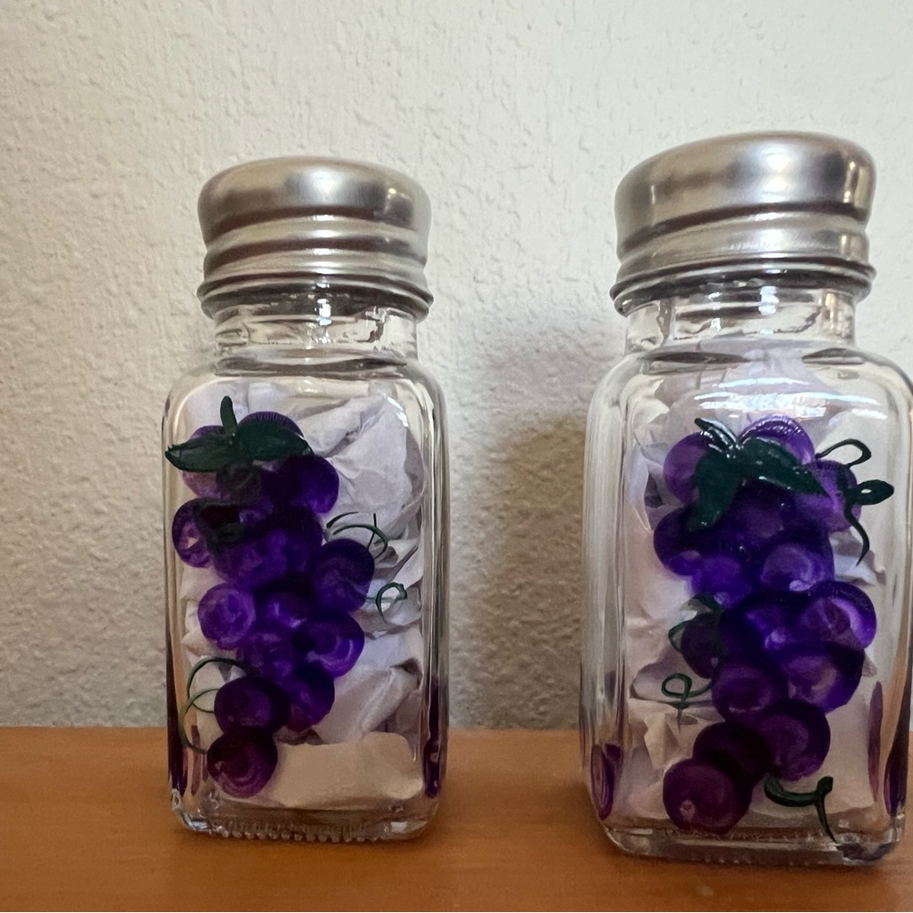 Hand Crafted Purple Grapes Salt & Pepper Shakers.  Holds 2 oz. 4 inches tall.